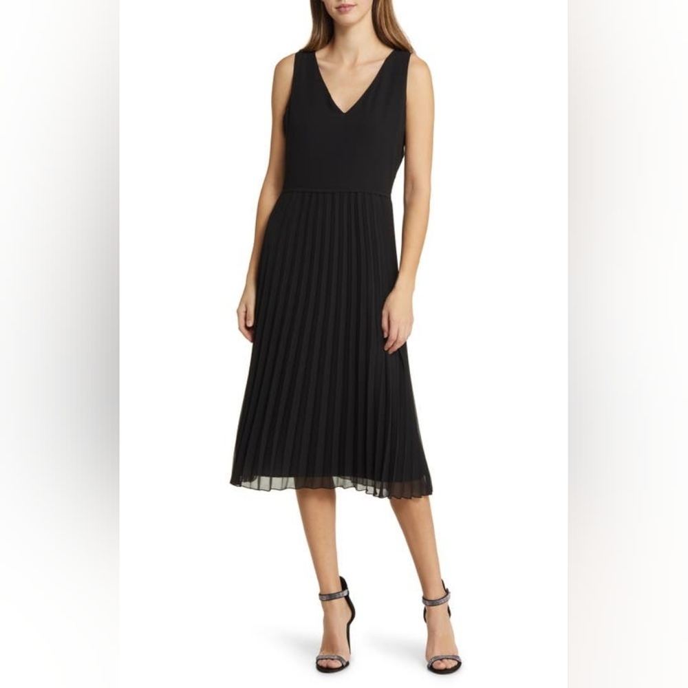 Sam Edelman V-Neck Accordion Pleat Dress Size 0 - NWT